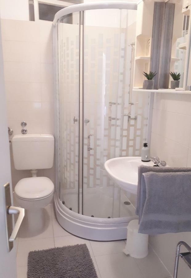 Marina Apartments Kastela Ngoại thất bức ảnh